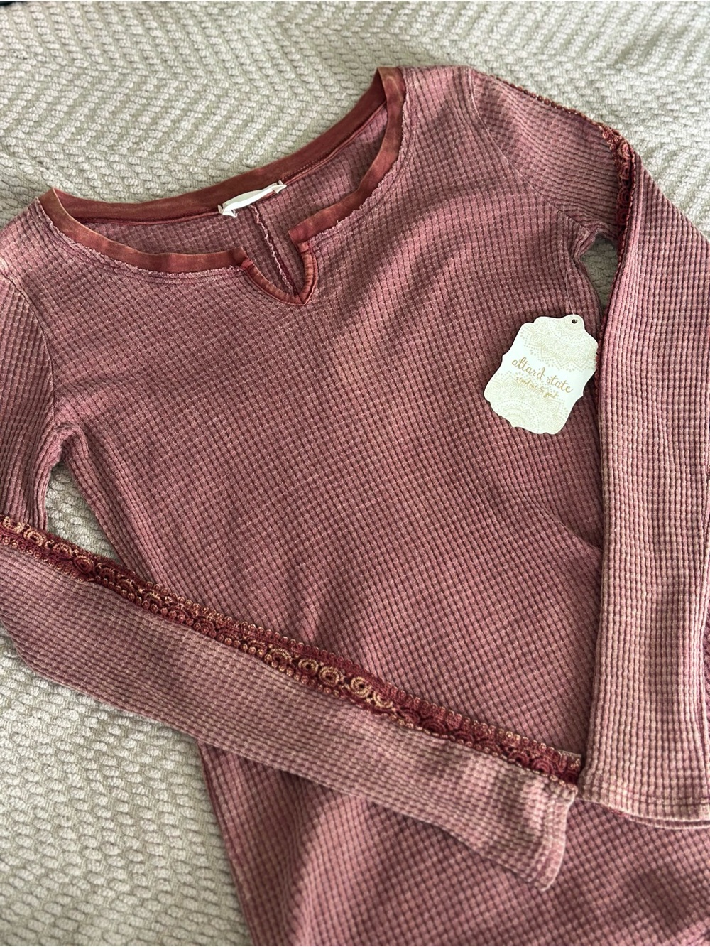 NWT altard state top
